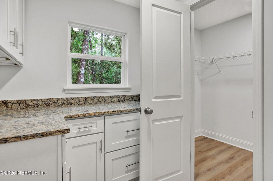 Furnished interior view inside a new home in , Middleburg (Image 6).