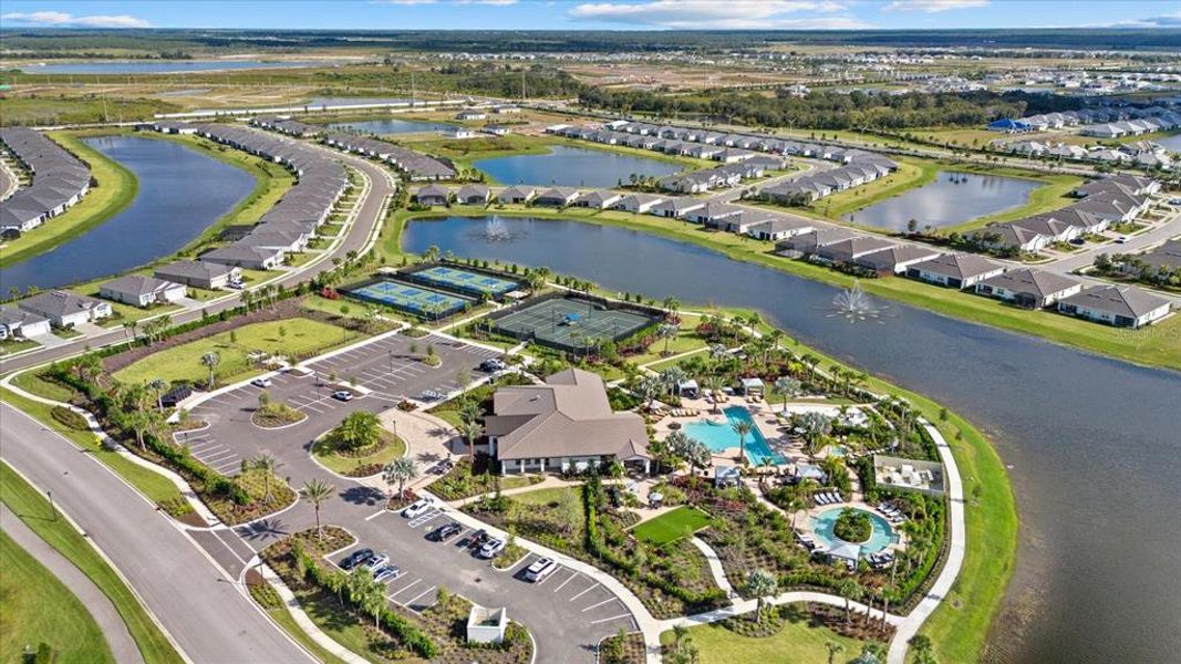 Image 40 of a home in Star Farms at Lakewood Ranch. Image 40 of a home in Star Farms at Lakewood Ranch.