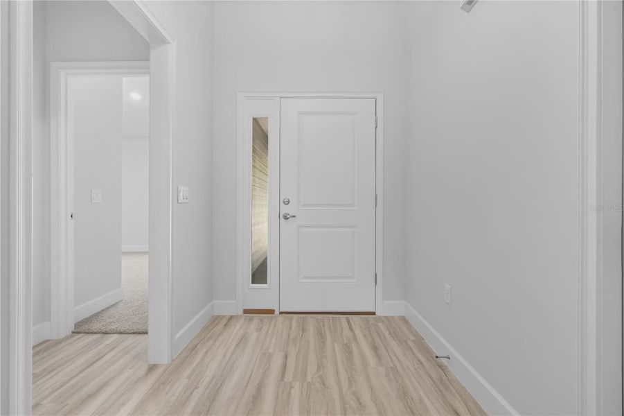 Spacious, unfurnished interior of a new home in Kirkland Farms, Alachua (Image 10).