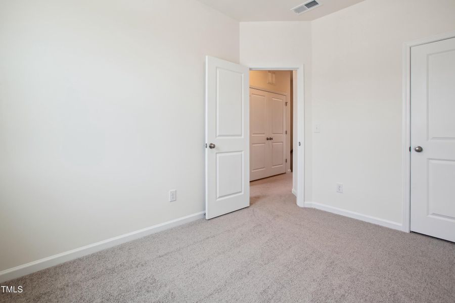 WEN3 - Linville - interiors-bedroom 2-_m