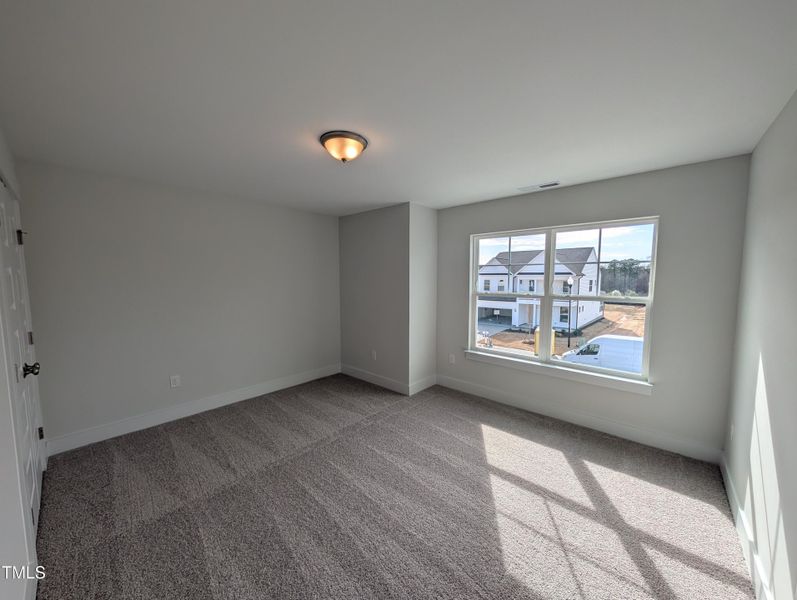 PXL_20250317_200004908