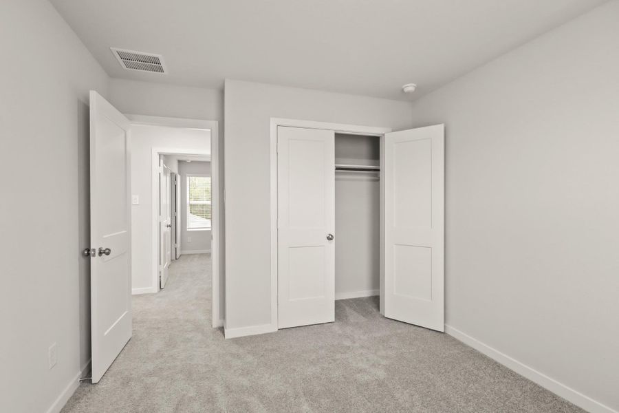 Spacious, unfurnished interior of a new home in Maple Heights, Porter (Image 13).