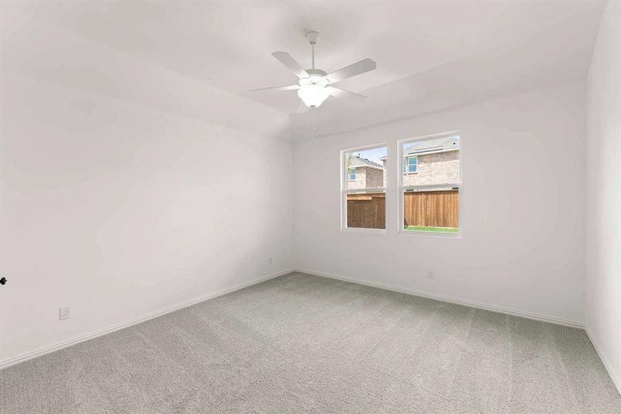 Spacious, unfurnished interior of a new home in Creekview Fossil Ridge, Pilot Point (Image 23).