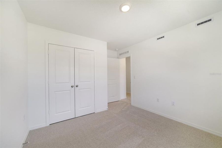 Spacious, unfurnished interior of a new home in Aulin Square, Oviedo (Image 24). Spacious, unfurnished interior of a new home in Aulin Square, Oviedo (Image 24).