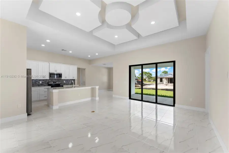 Spacious, unfurnished interior of a new home in , Lehigh Acres (Image 14).