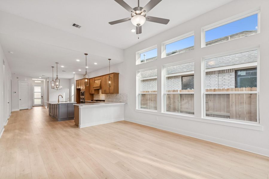 Spacious, unfurnished interior of a new home in The Highlands 40', Porter (Image 13). Spacious, unfurnished interior of a new home in The Highlands 40', Porter (Image 13).