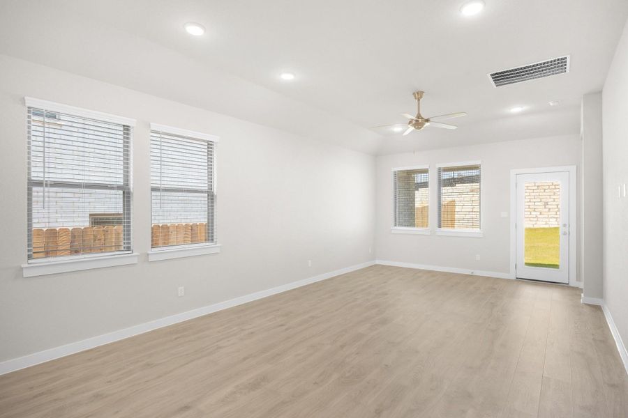 Spacious, unfurnished interior of a new home in Lakeside at Tessera, Lago Vista (Image 14). Spacious, unfurnished interior of a new home in Lakeside at Tessera, Lago Vista (Image 14).