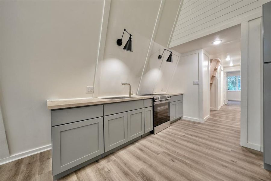 Furnished interior view inside a new home in , Lindale (Image 4).