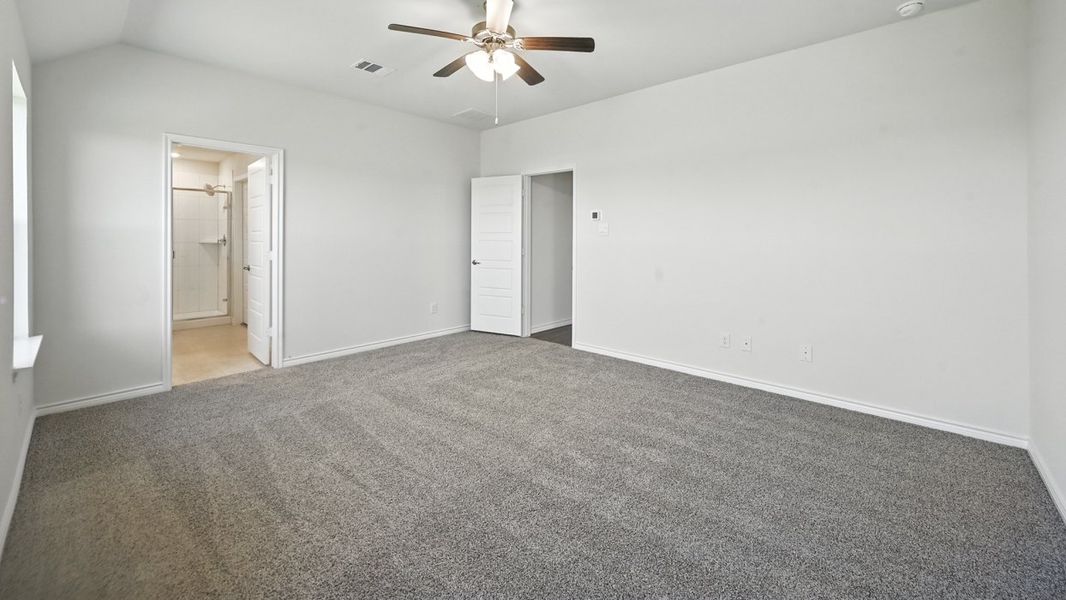 Spacious, unfurnished interior of a new home in Lilybrooke at Legacy Hills, Celina (Image 12).