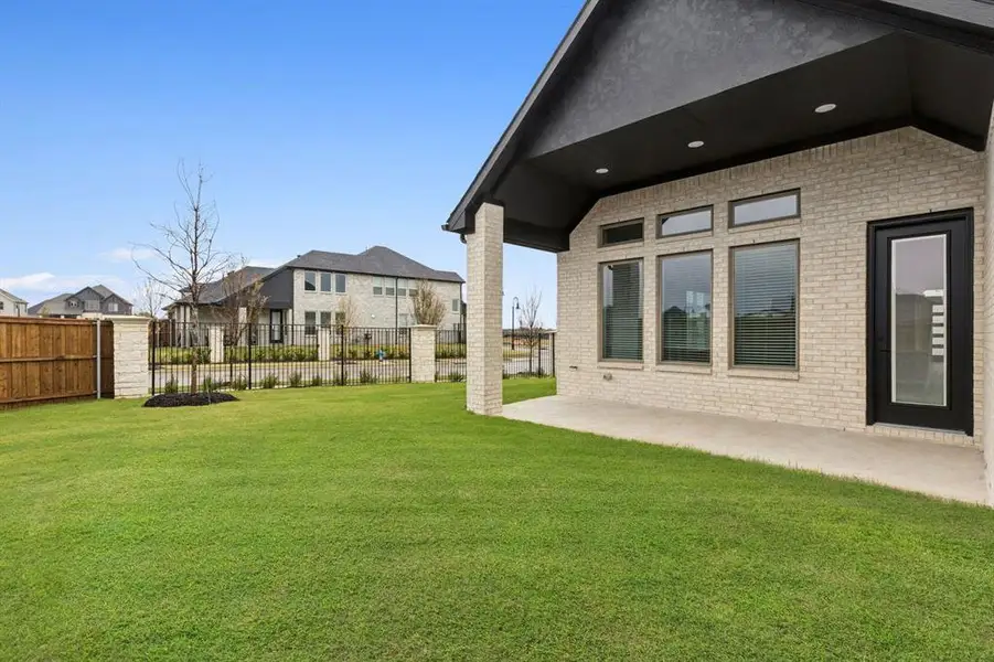 30-9717Flourishing_030