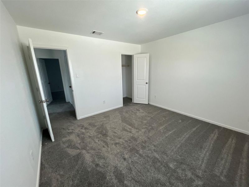 Spacious, unfurnished interior of a new home in Gifford Meadows, Angleton (Image 10).