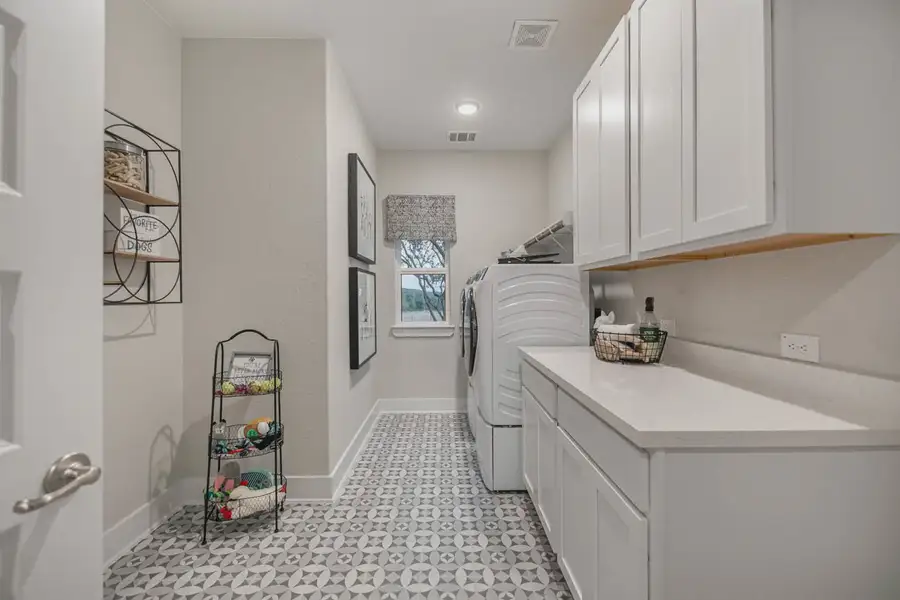 Representative furnished interior of a home built from the Bethany by Chesmar Homes in Regency Ranch, Marion (Image 8).