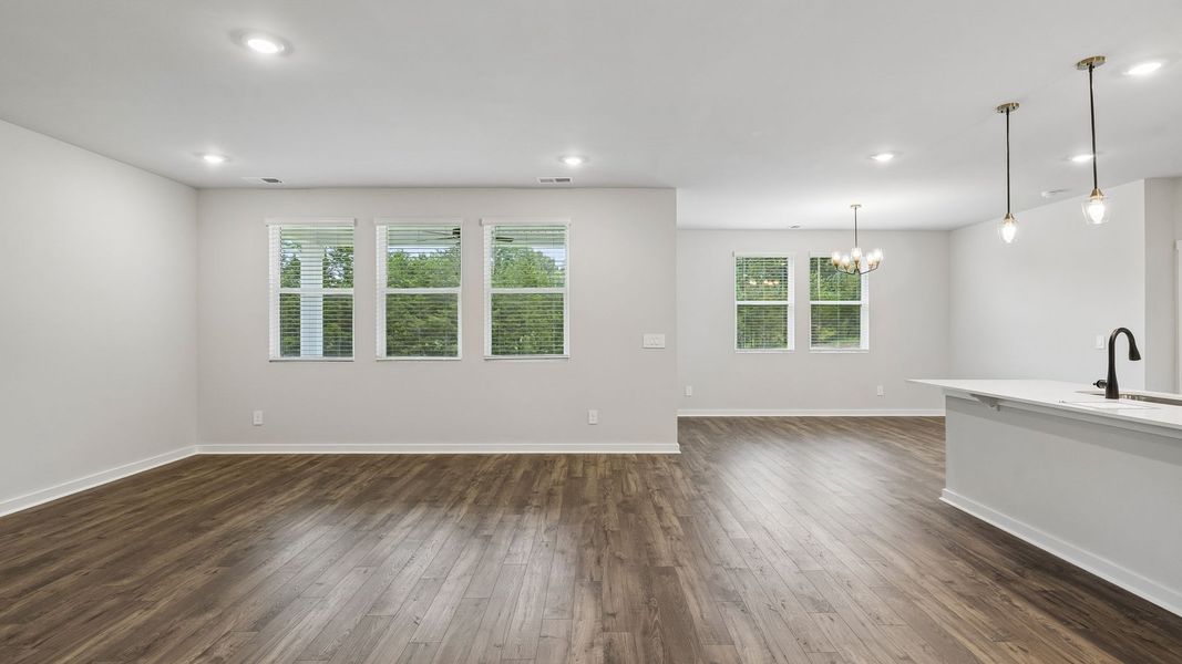 Spacious, unfurnished interior of a new home in Reserve at Hickory Ridge, Columbia (Image 33).