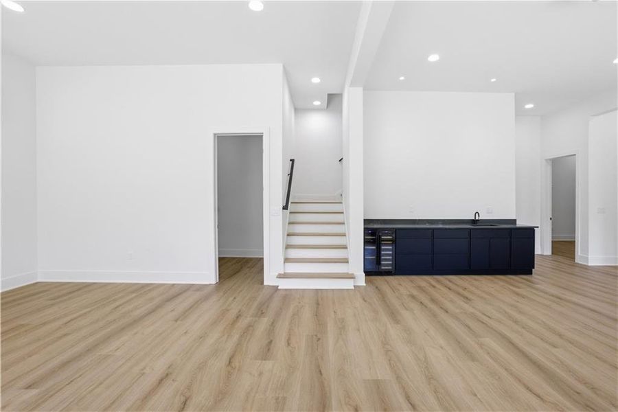 Spacious, unfurnished interior of a new home in , Duluth (Image 73).