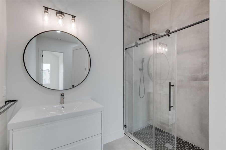 Furnished interior view inside a new home in , Red Oak (Image 9).