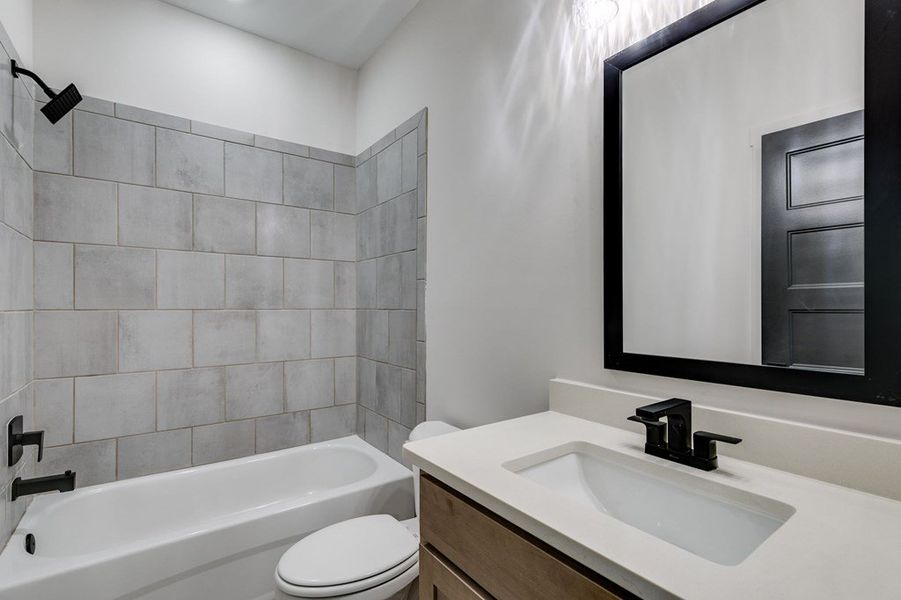 Furnished interior view inside a new home in Harmon Springs, Carrollton (Image 17).