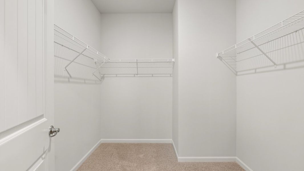 Representative unfurnished interior of a home built from the Salem by D.R. Horton in Sheffield Highlands, Dallas (Image 23).