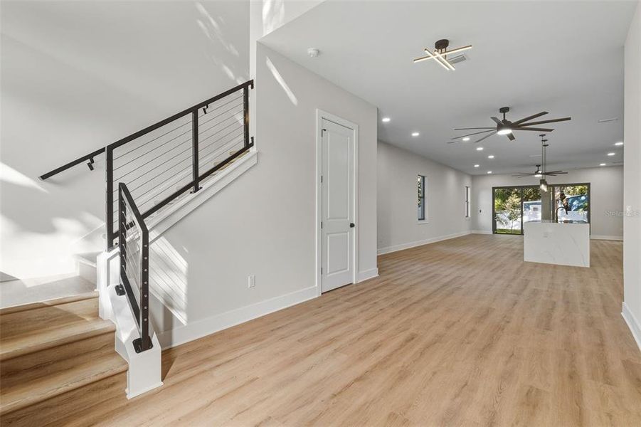 Spacious, unfurnished interior of a new home in , Tampa (Image 24).