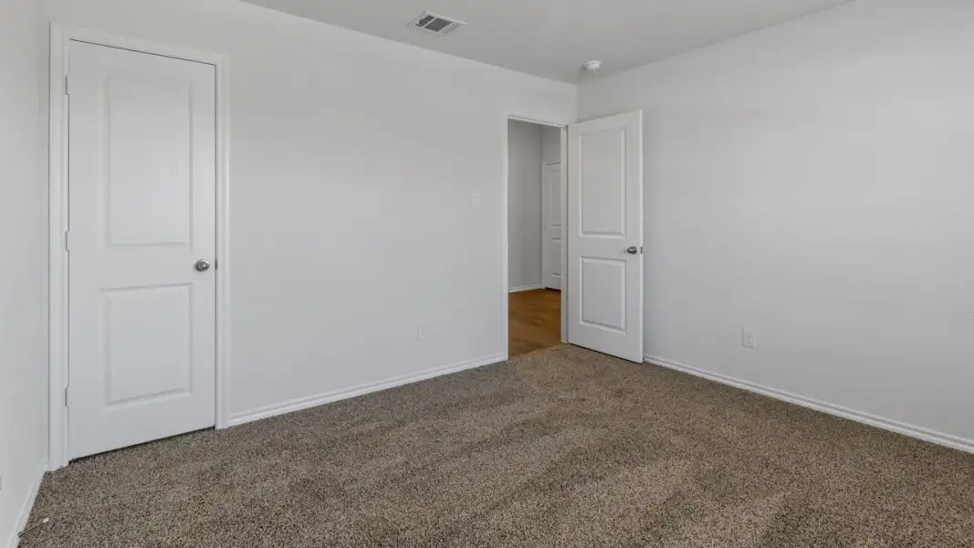 Spacious, unfurnished interior of a new home in Wildwood, Royse City (Image 15).