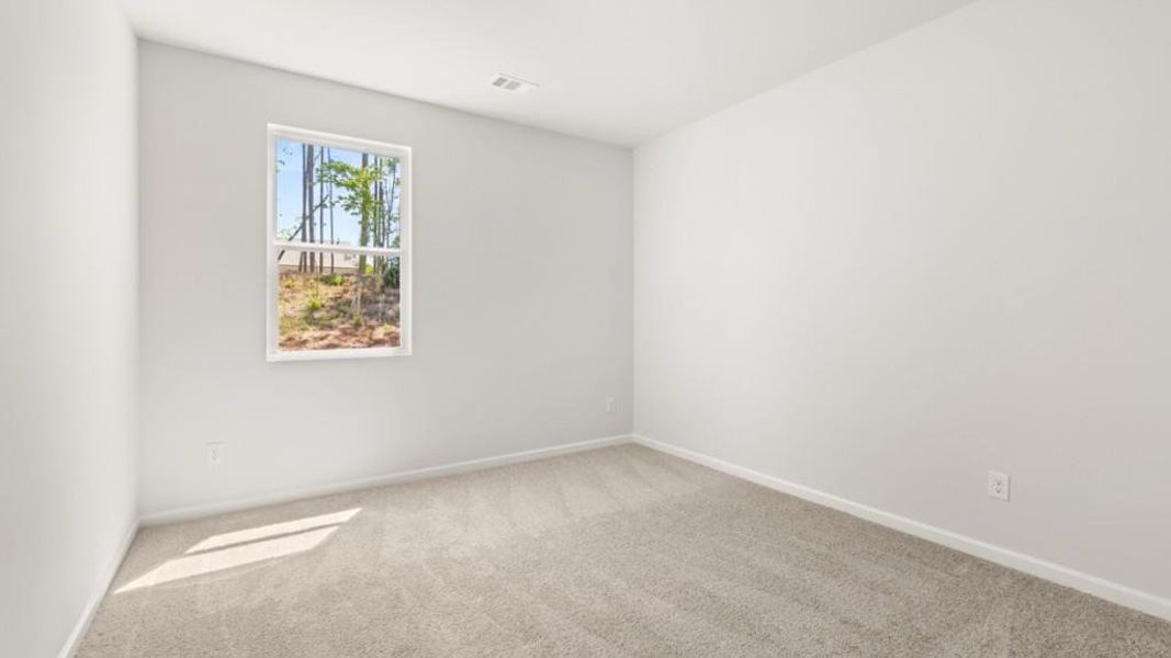 Spacious, unfurnished interior of a new home in Parkside at Carter Grove, Cartersville (Image 28).