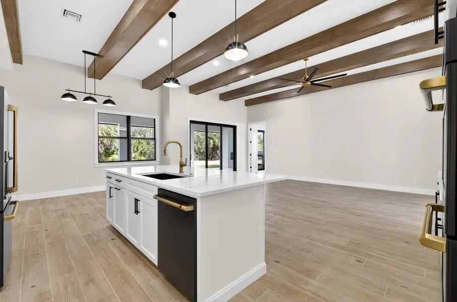 CM MEDIA-2 CM MEDIA-2