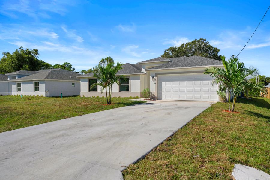 Exterior details and patio area of a home in , Fort Pierce (Image 33). Exterior details and patio area of a home in , Fort Pierce (Image 33).