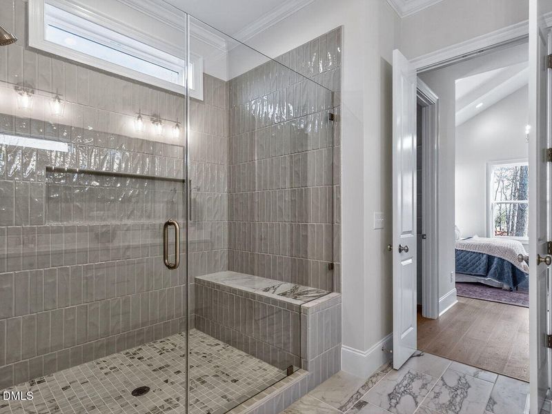 034-1280x960-primary-bath