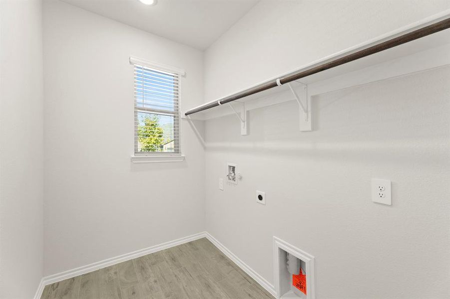 04. 2508 Breakaway - Utility