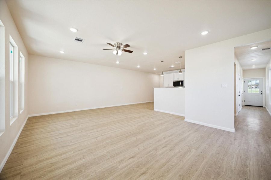 Spacious, unfurnished interior of a new home in , Montgomery (Image 12).