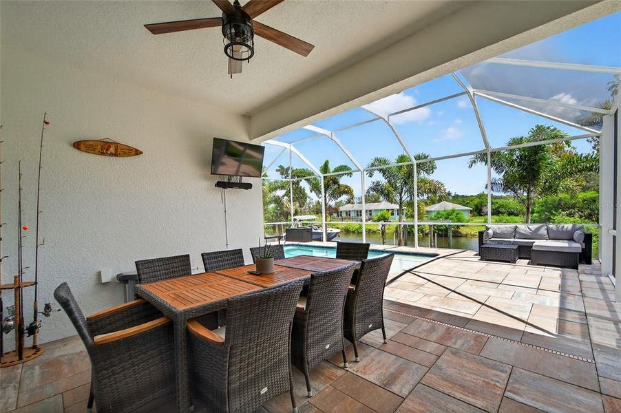 Furnished interior view inside a new home in , Apollo Beach (Image 31).