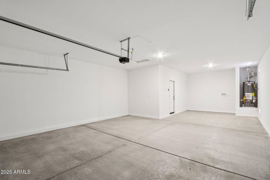 36-web-or-mls-W Pecan Wds-S1907-036 36-web-or-mls-W Pecan Wds-S1907-036