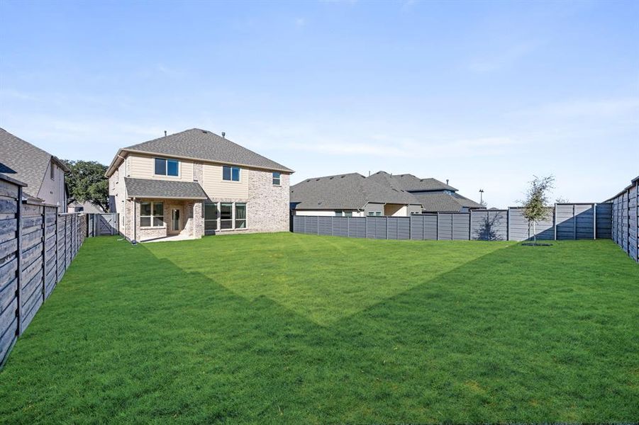 Exterior details and patio area of a home in Union Park Classic 55, Little Elm (Image 4).