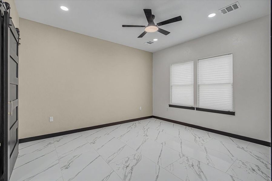 Spacious, unfurnished interior of a new home in , Houston (Image 23).
