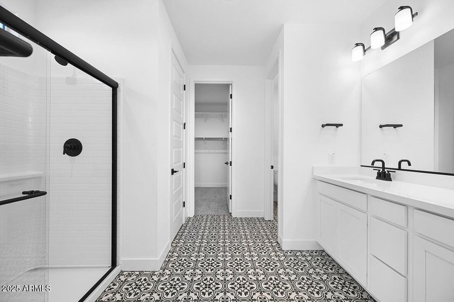 hj-az-phoenix-lucero-hazel-lot-52-bathro