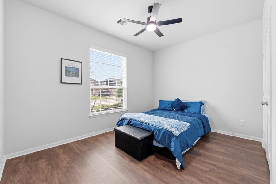 Bright and versatile, this secondary bedroom offers comfort, flexibility, and a fresh modern feel. Bright and versatile, this secondary bedroom offers comfort, flexibility, and a fresh modern feel.