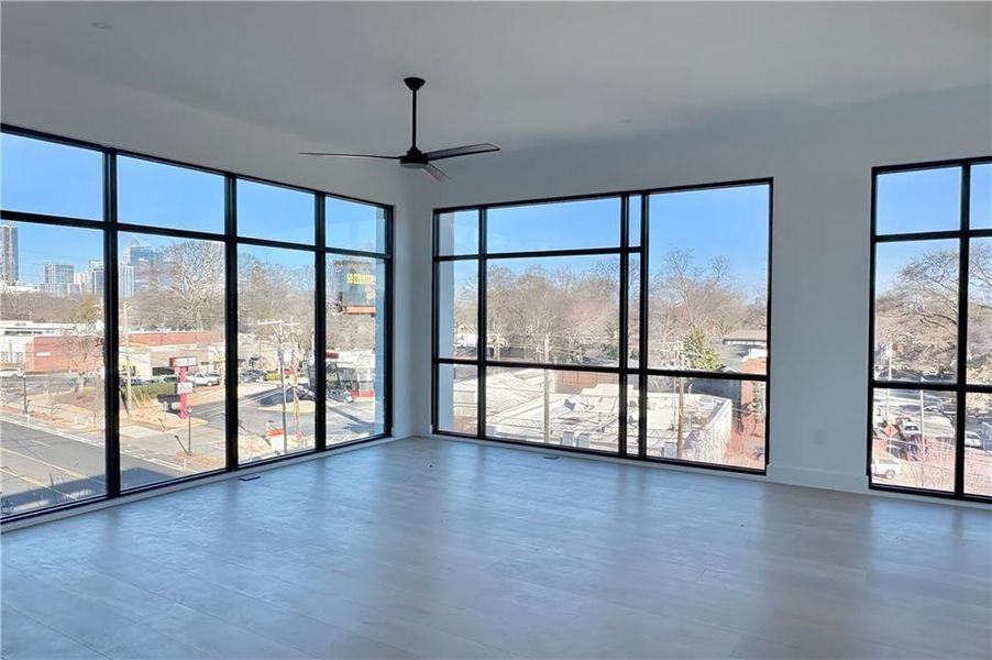 Spacious, unfurnished interior of a new home in , Atlanta (Image 13).