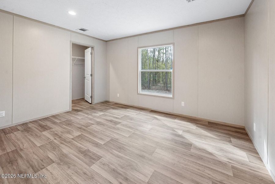 Spacious, unfurnished interior of a new home in , Lake Butler (Image 16).