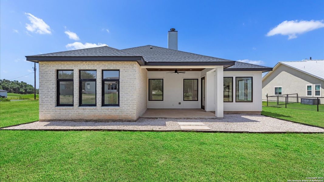 Exterior details and patio area of a home in , Blanco (Image 31).