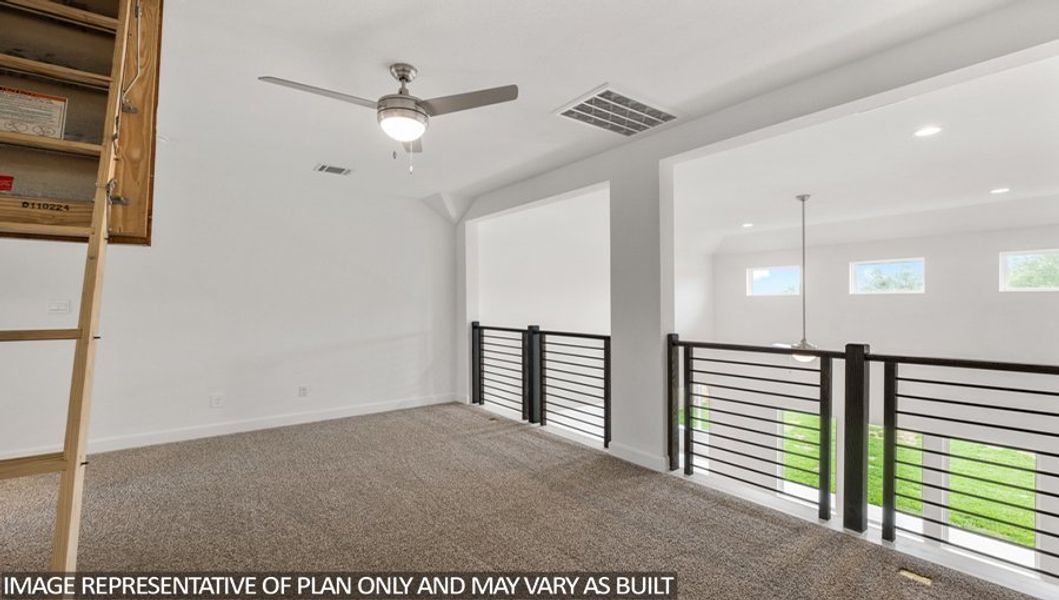 Representative unfurnished interior of a home built from the 3171 by D.R. Horton in River Ranch Estates, Dayton (Image 27).