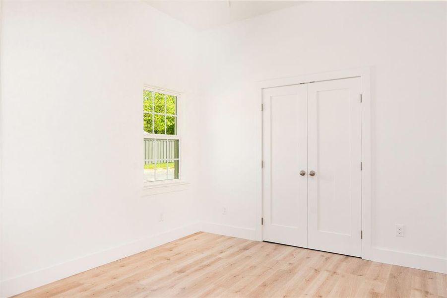 Spacious, unfurnished interior of a new home in , Bridgeport (Image 28).