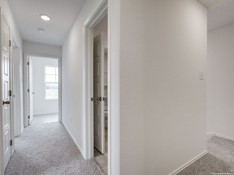 Spacious, unfurnished interior of a new home in Applewhite Meadows, San Antonio (Image 23).