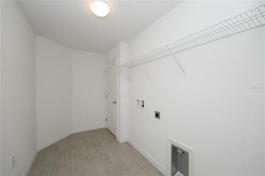 Spacious, unfurnished interior of a new home in , Bartow (Image 26). Spacious, unfurnished interior of a new home in , Bartow (Image 26).