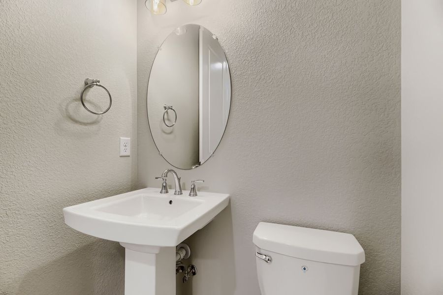 21831 East Tansy - Powder Bathroom