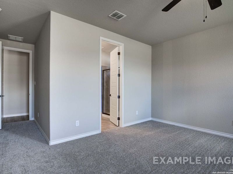 Spacious, unfurnished interior of a new home in Ladera, San Antonio (Image 30).