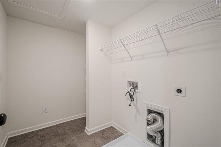 Spacious, unfurnished interior of a new home in , Atlanta (Image 28).