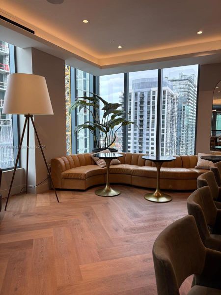 Community amenities in , Miami (Image 16).