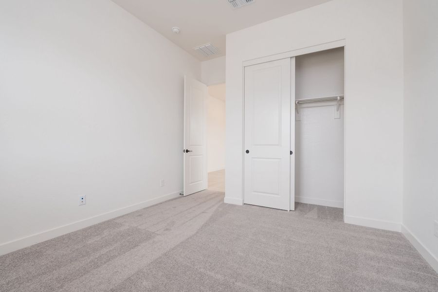 Spacious, unfurnished interior of a new home in Abel Ranch, Goodyear (Image 16).