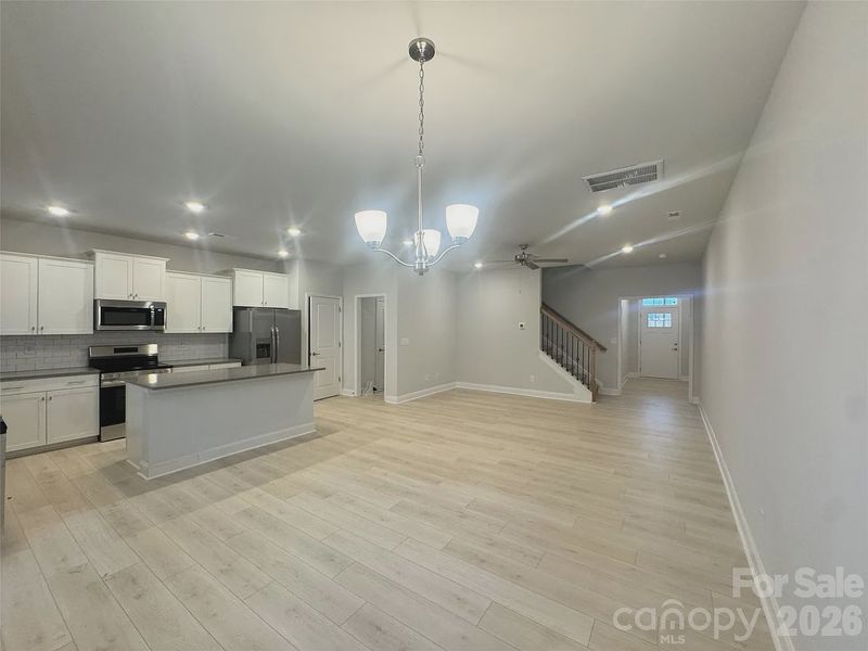 Spacious, unfurnished interior of a new home in Pine Trace, Gastonia (Image 14). Spacious, unfurnished interior of a new home in Pine Trace, Gastonia (Image 14).