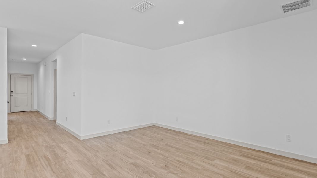 Representative unfurnished interior of a home built from the The Justin by D.R. Horton in Allen Farms, Lubbock (Image 18).