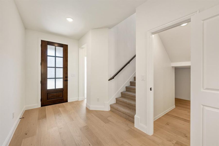 Spacious, unfurnished interior of a new home in Willow Wood Classic 50, McKinney (Image 31).